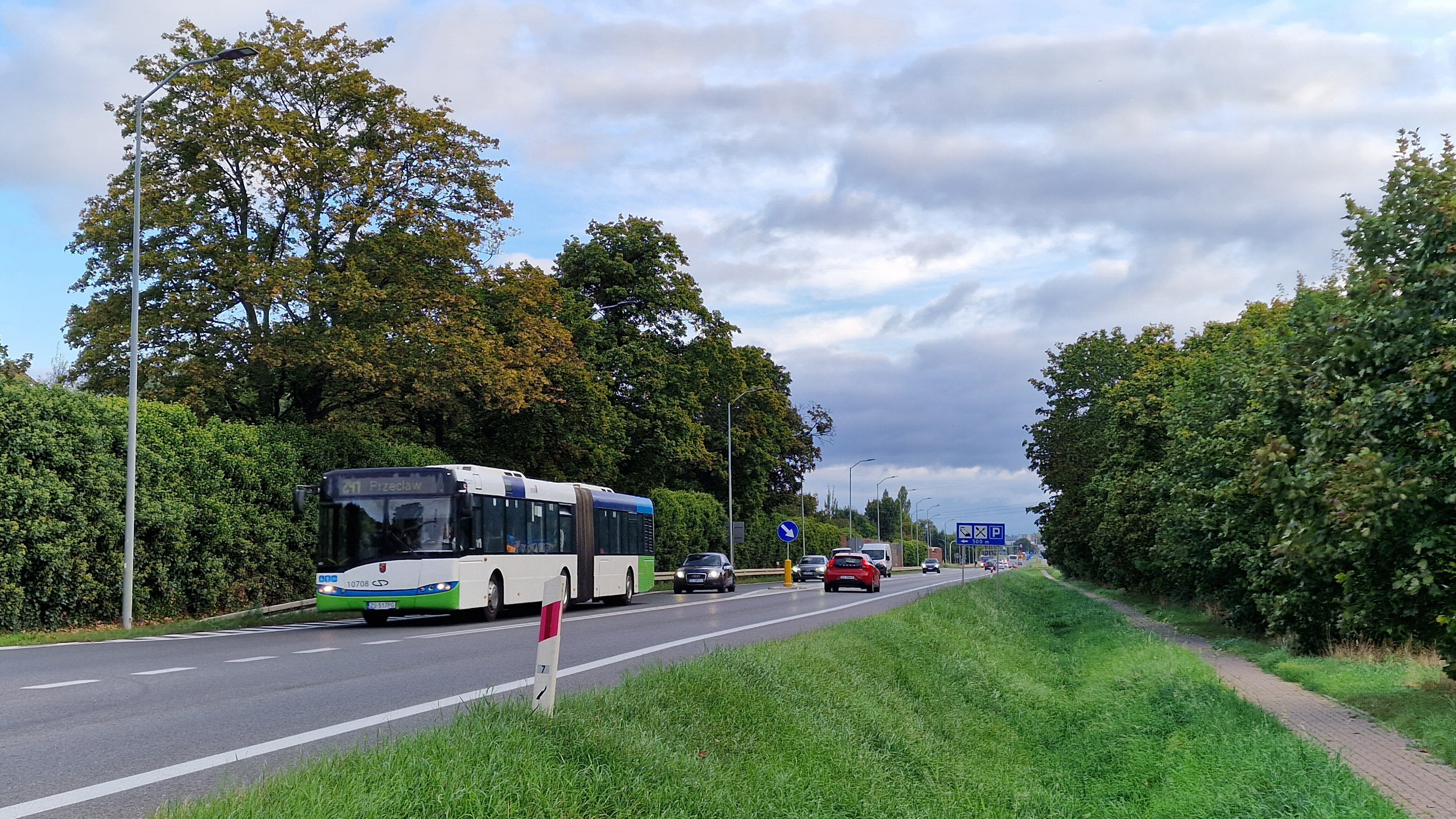 Autobusy jeżdżą jak chcą. ZDiTM się broni