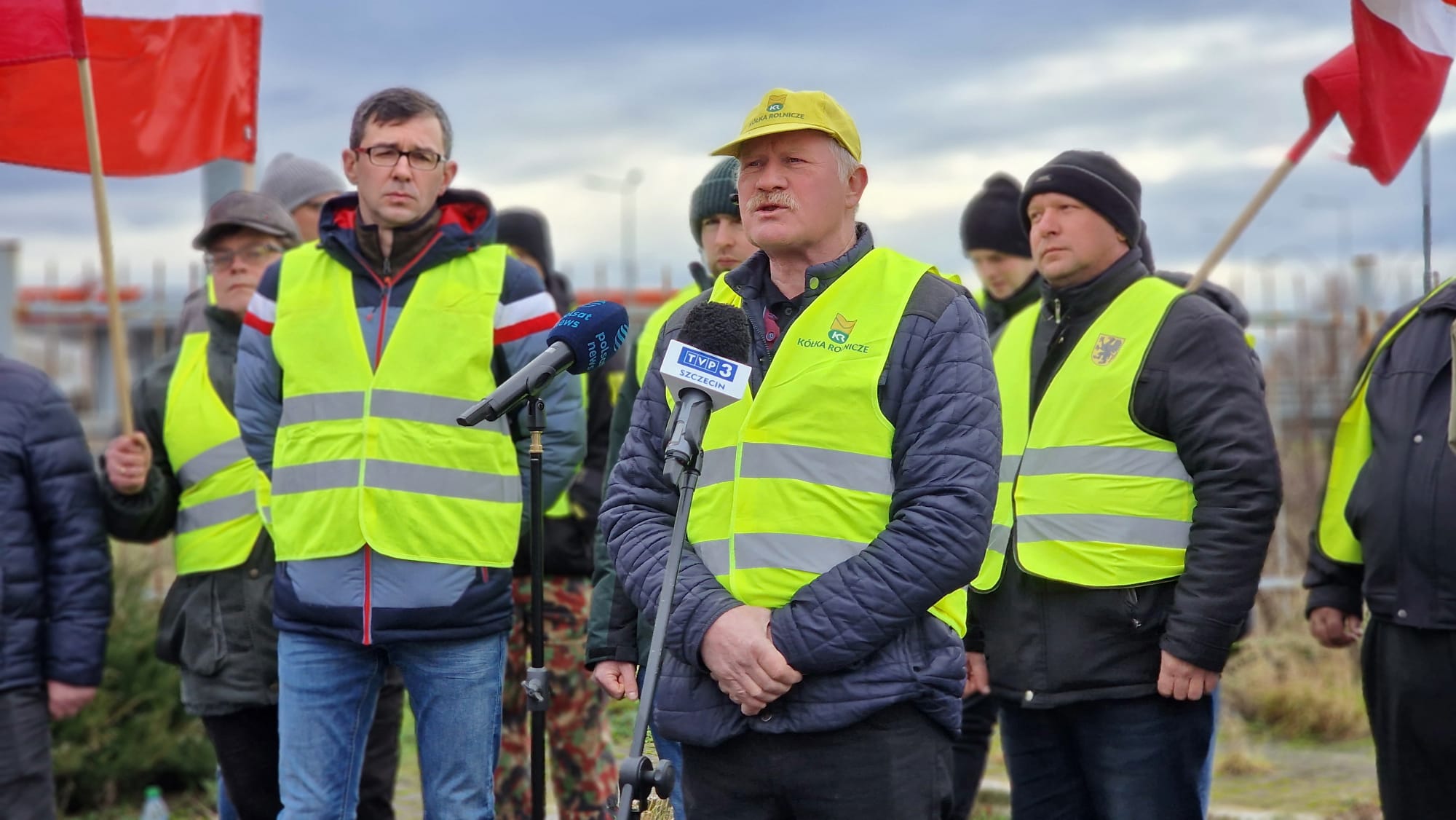 Kołbaskowo. Rolnicy protestują przy granicy: obawy przed pryszczycą