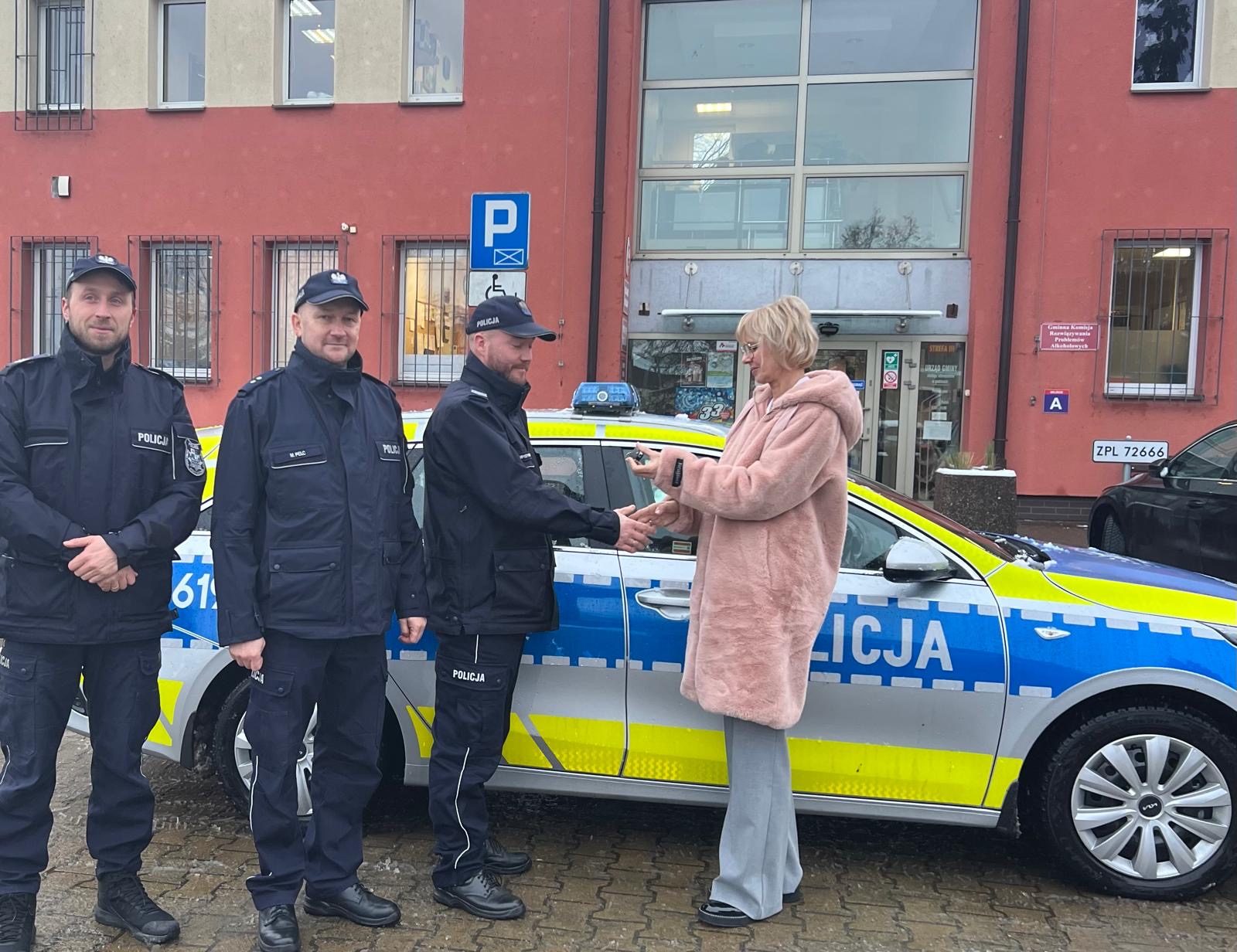 Nowe auto na „etacie” Policji w Kołbaskowie