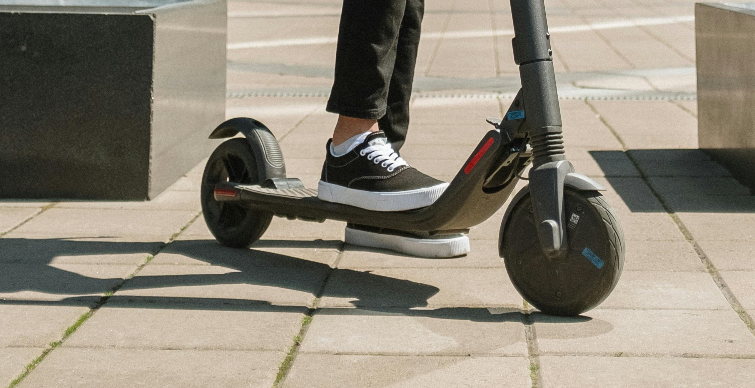 O krok od tragedii. Pędził jak szalony przez Warzymice