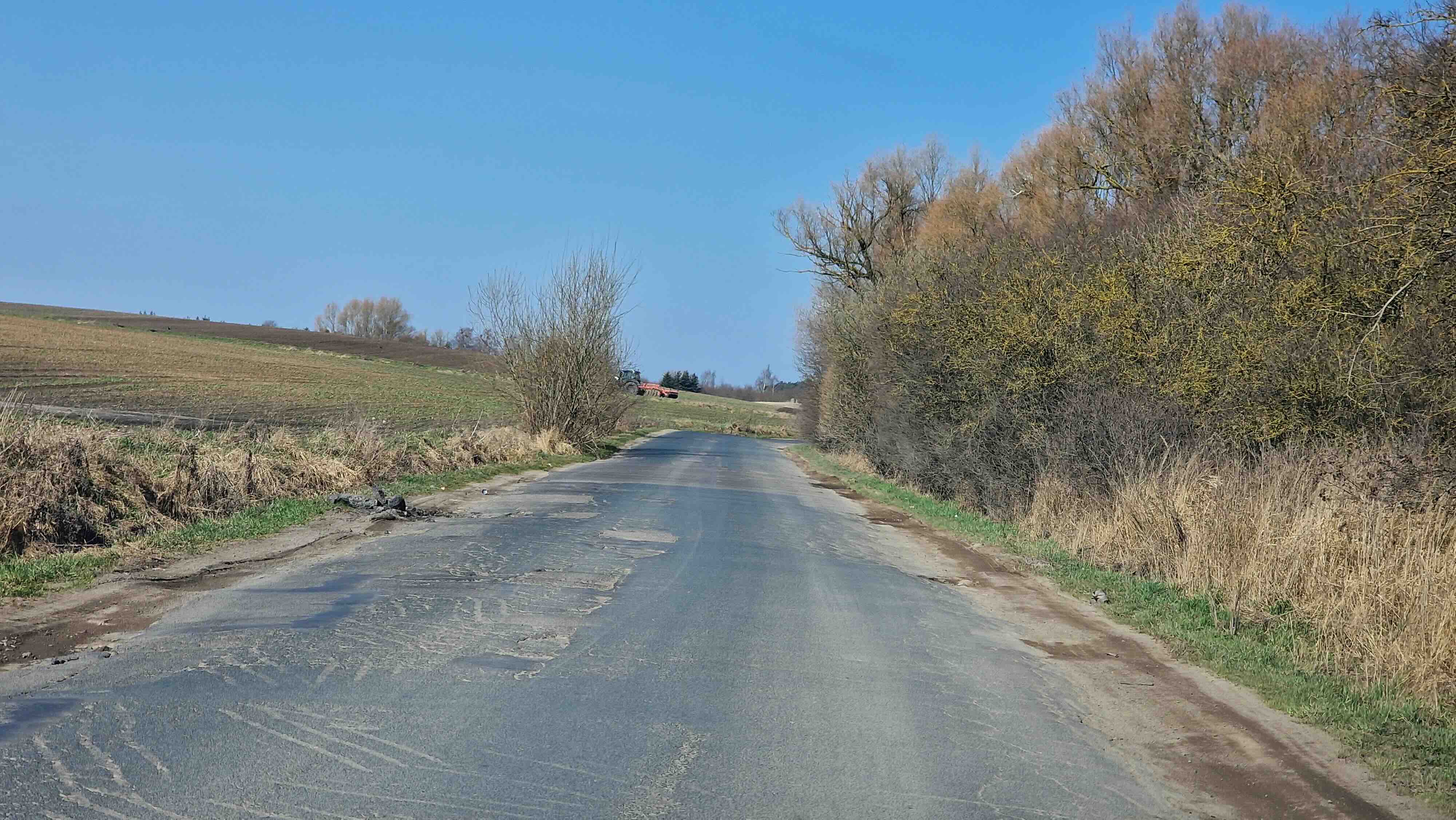 Cztery oferty na przebudowę drogi Stobno - Będargowo