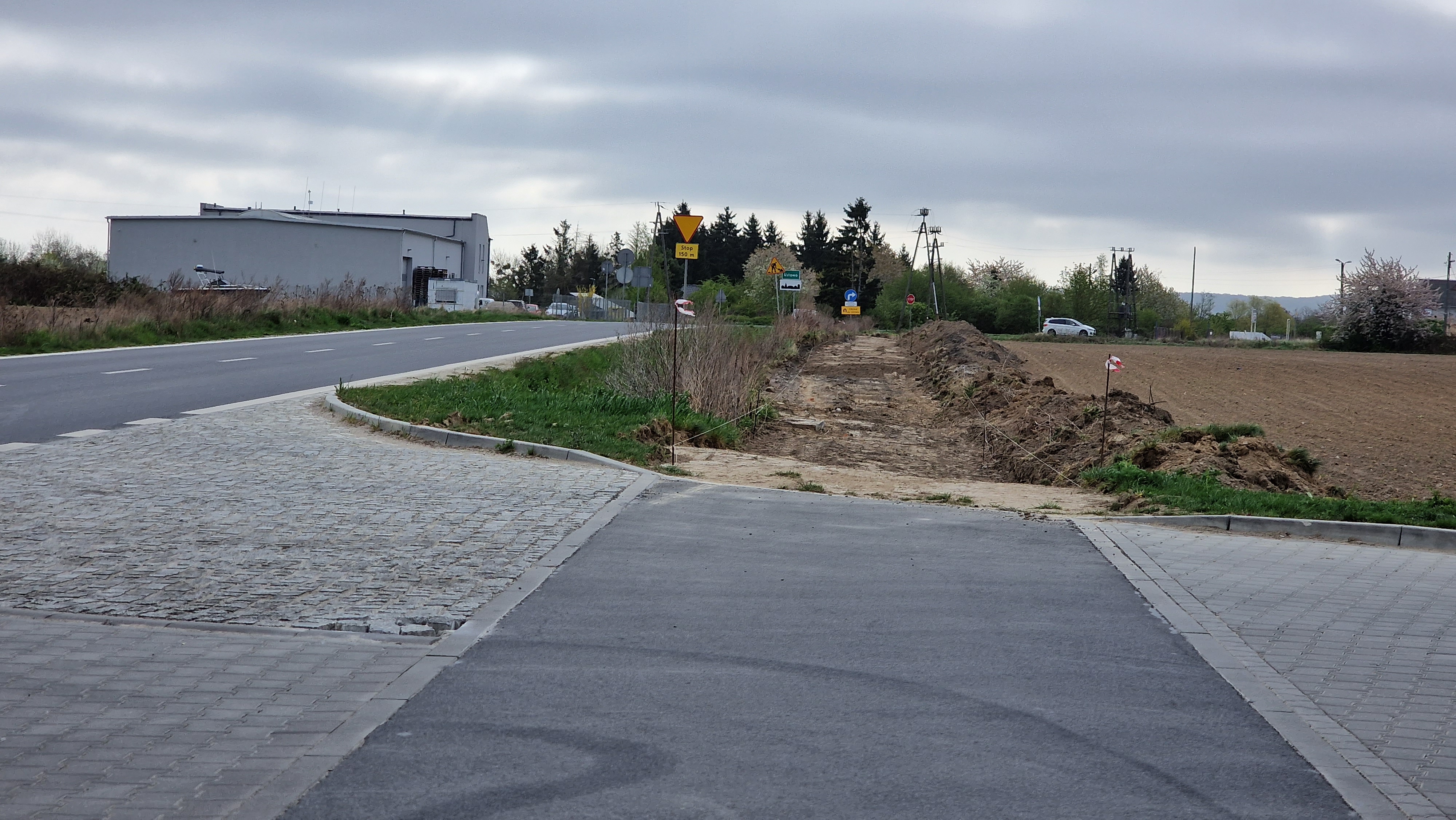 Budowa ścieżki do Ustowa nabiera tempa. Cała trasa jest już widoczna