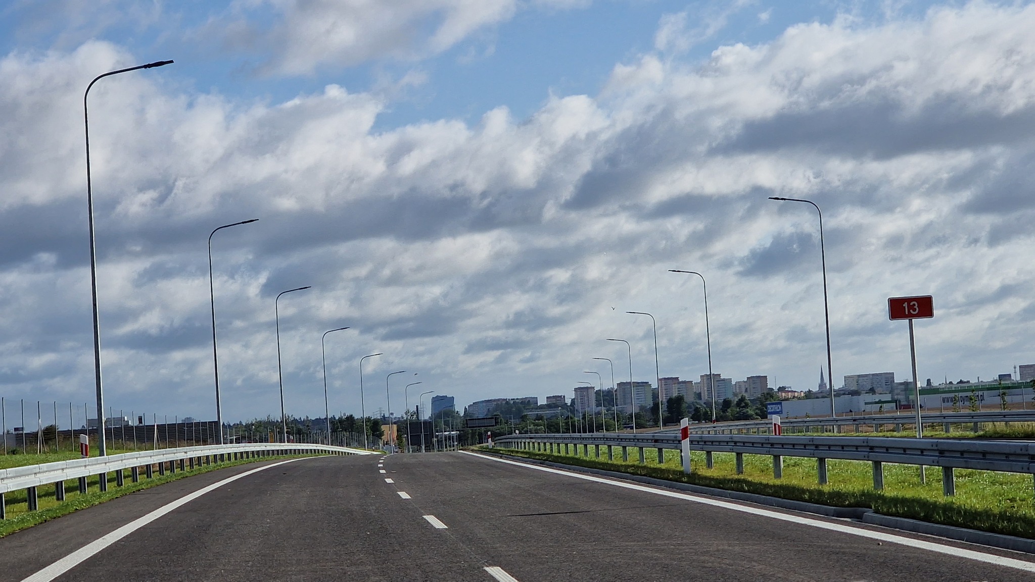 Ilu kierowców jeździ obwodnicą Przecławia i Warzymic? Najnowszy raport zaskakuje