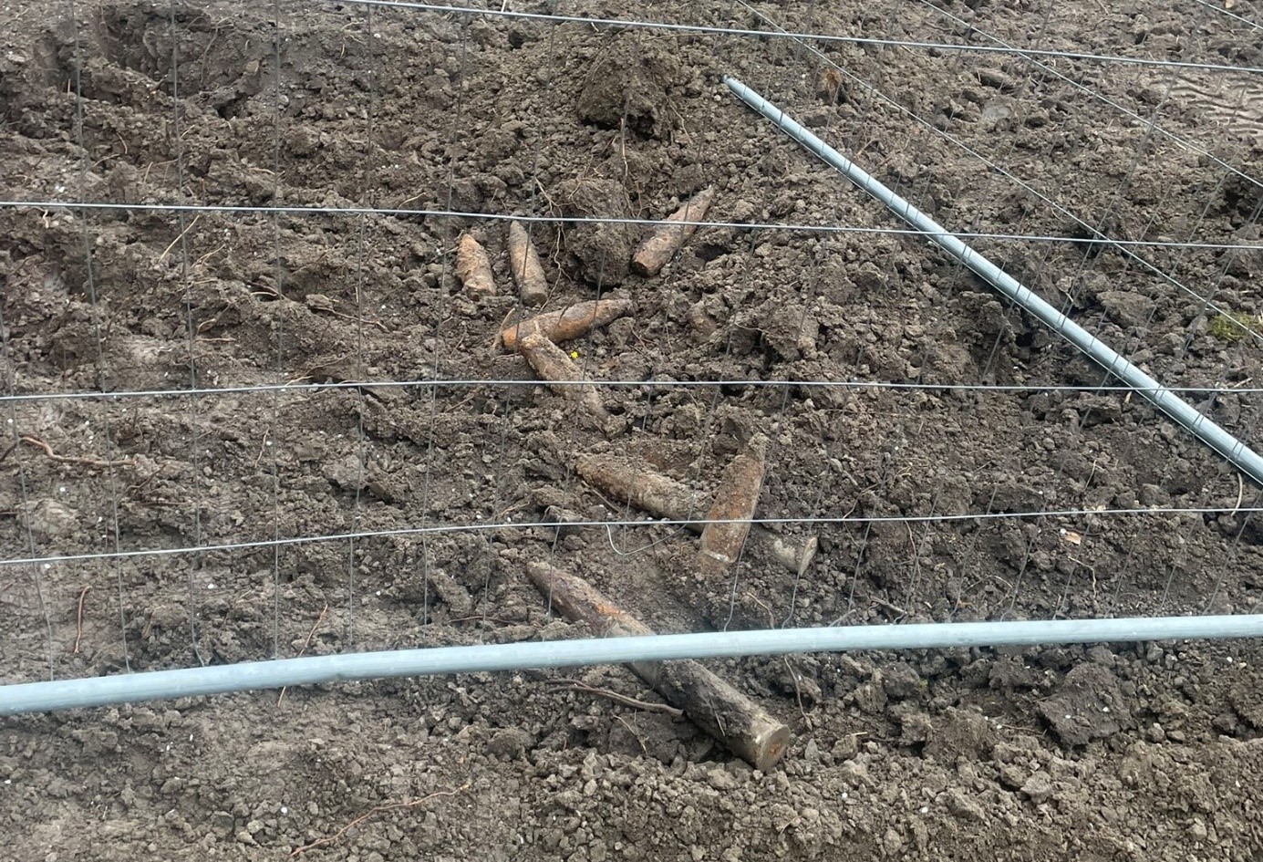 Niewybuchy w Siadle Dolnym usunięte. Saperzy wywieźli 10 pocisków artyleryjskich