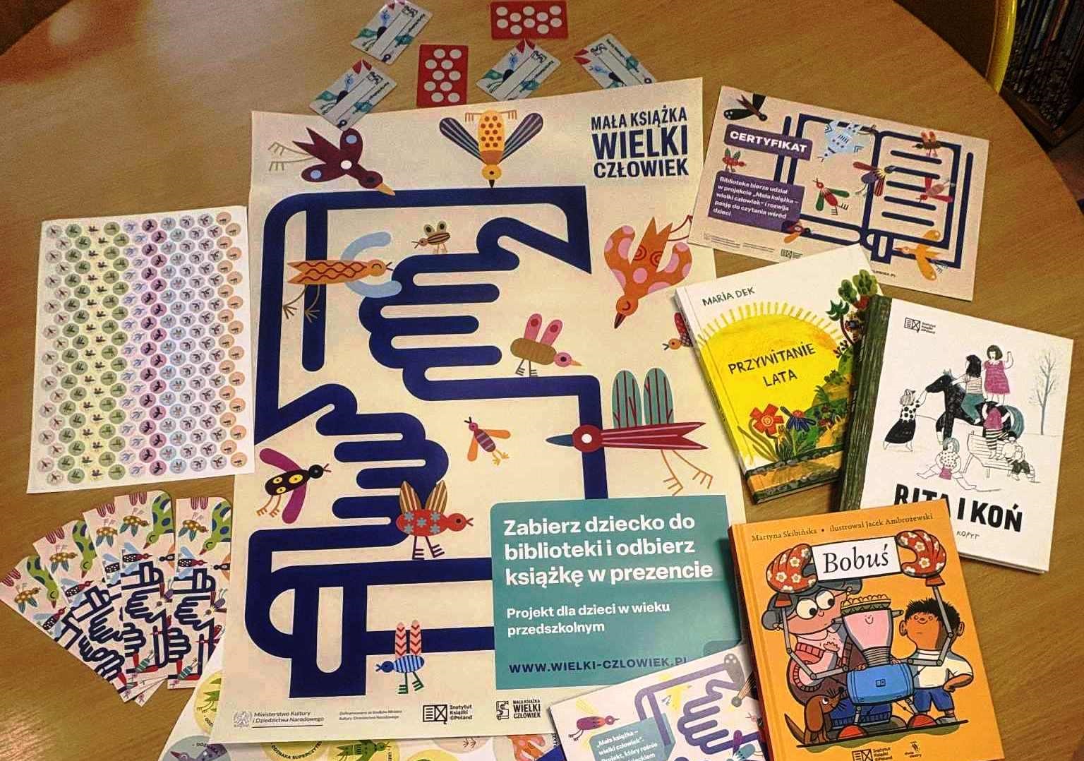 Bezpłatne wyprawki czekają w bibliotekach. Rusza nowa edycja programu „Mała książka – wielki człowiek”.