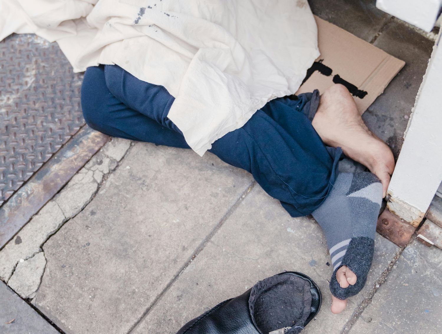 Strażnicy gminni doglądają bezdomnych. Zaprawieni w boju, ale zimą każda noc jest ryzykiem