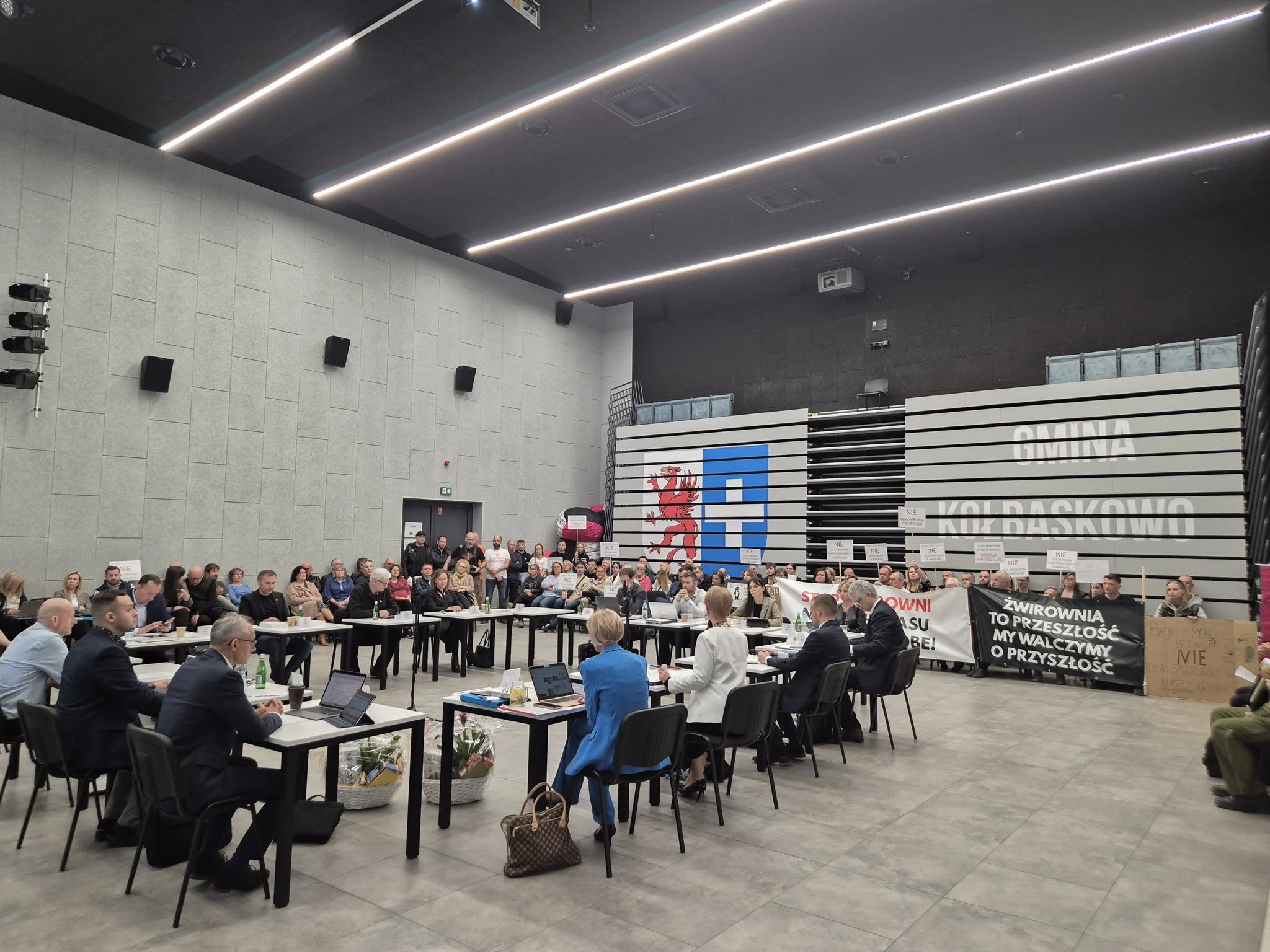 X Sesja Rady Gminy Kołbaskowo: bezpieczeństwo, fundusz sołecki i kontrowersje wokół planu zagospodarowania