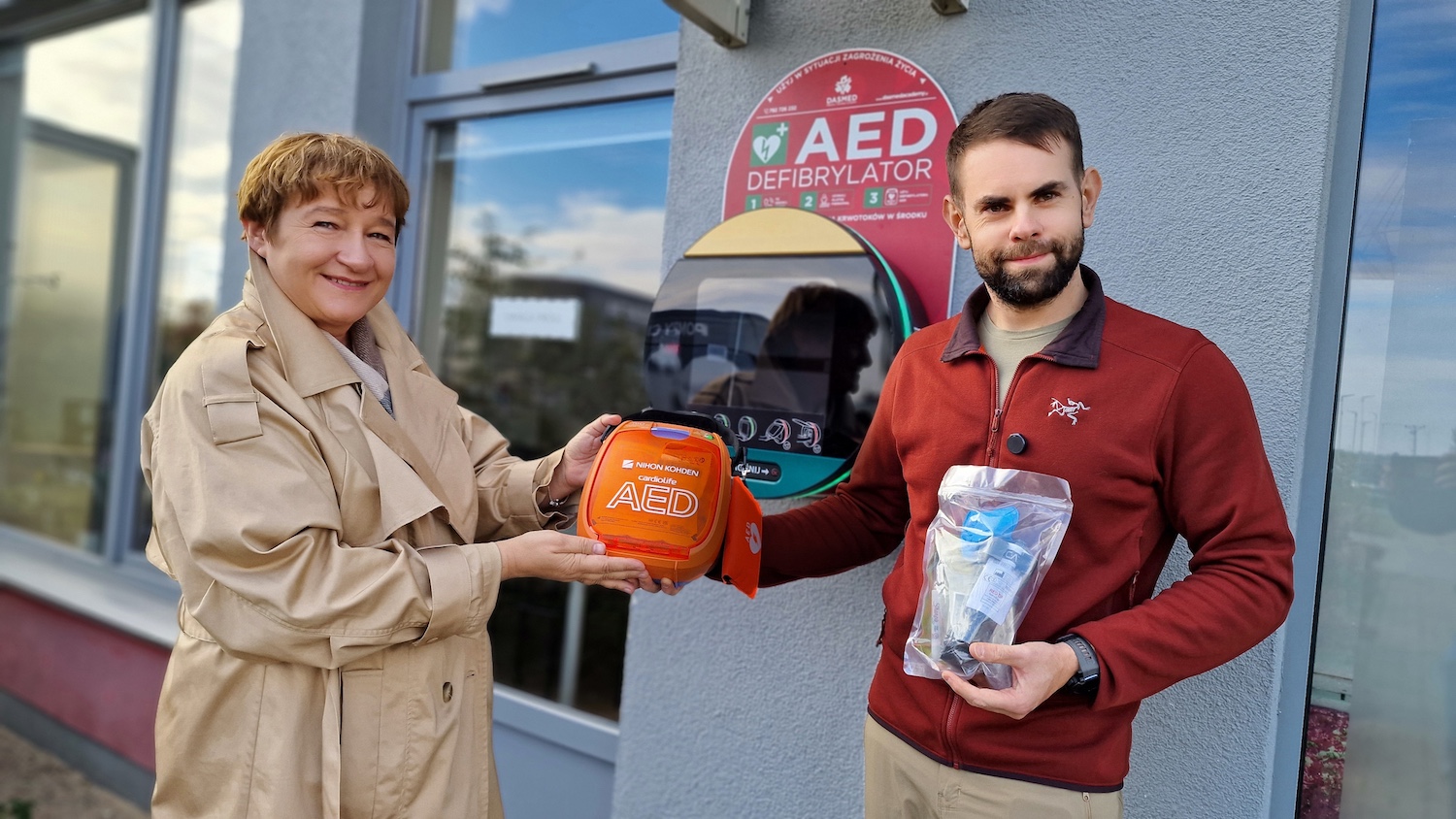 Pierwsze AED już w gminie Kołbaskowo (WIDEO)