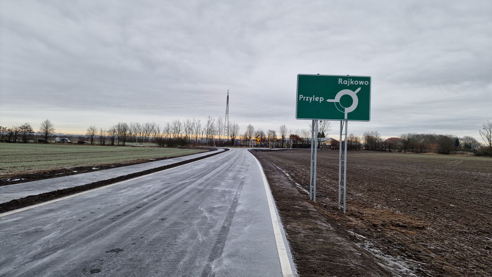 Inwestycja za 18 mln zł. Droga Rajkowo - Będargowo na finiszu (ZDJĘCIA)