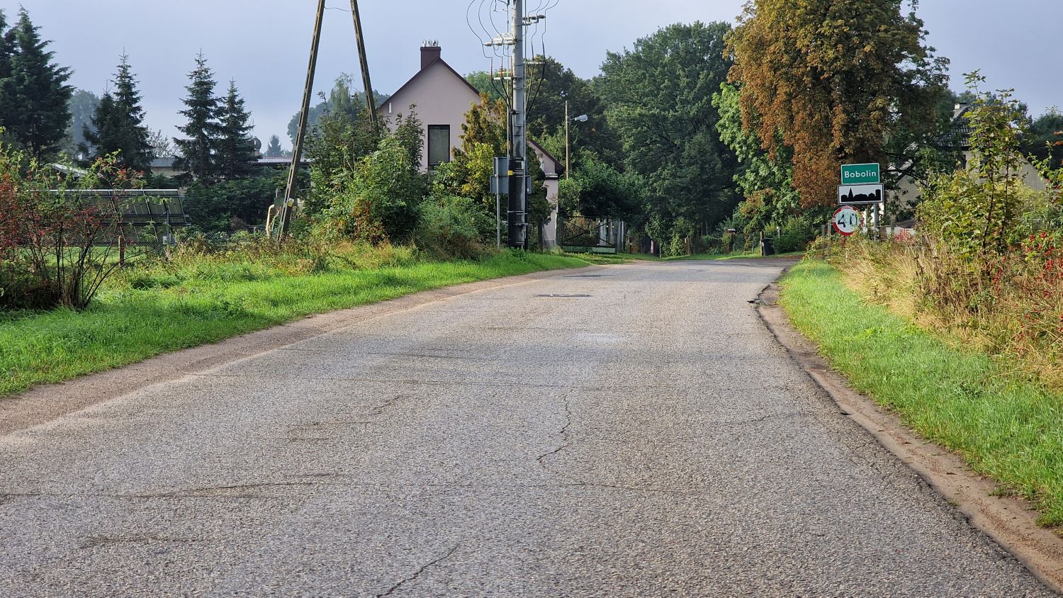 Mieszkańcy apelują o szykany drogowe. Starostwo odpowiada