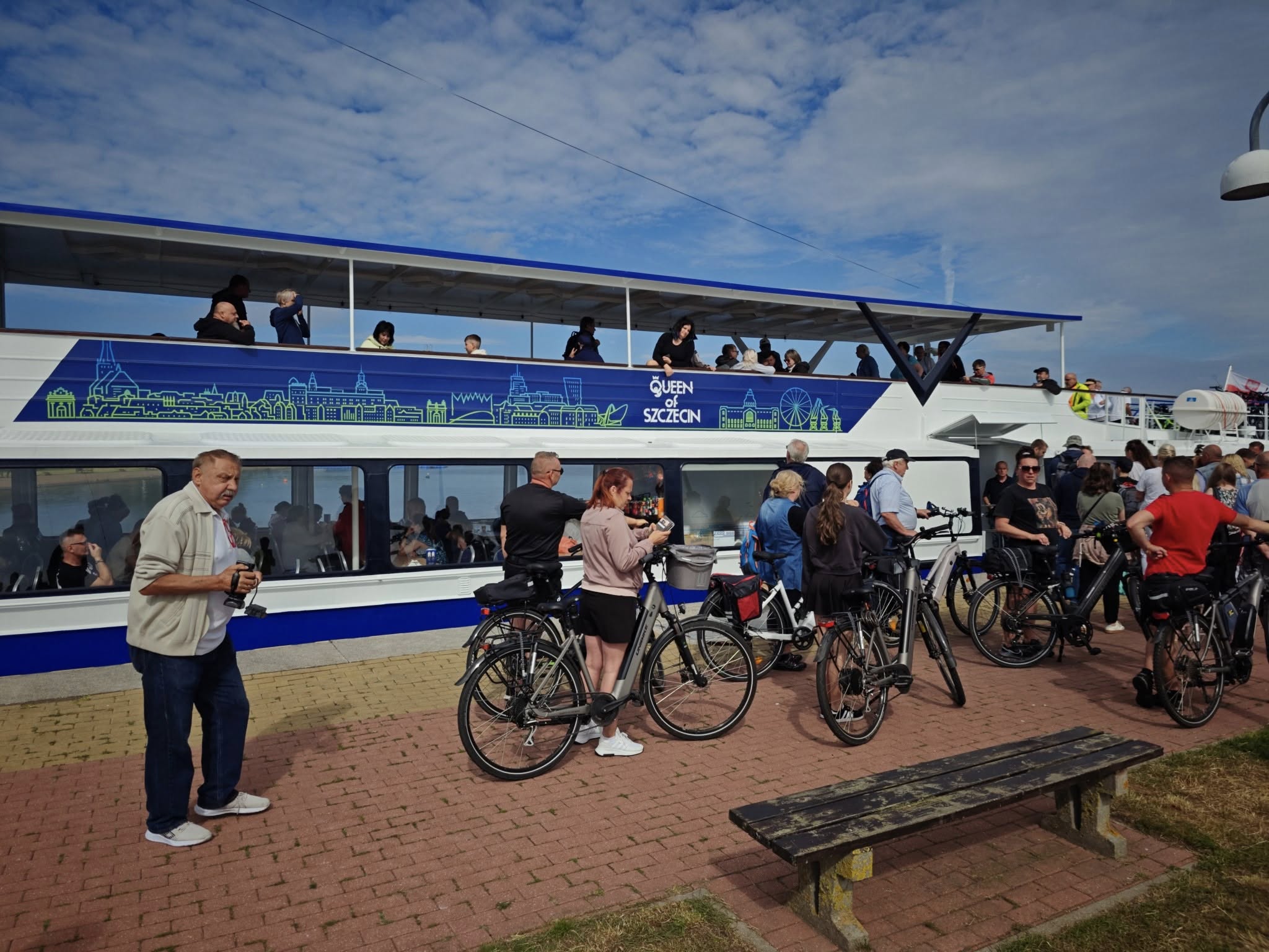 Tramwaj wodny hitem lata! Tłumy mieszkańców i turystów ruszyły w rejs po Pomorzu Zachodnim