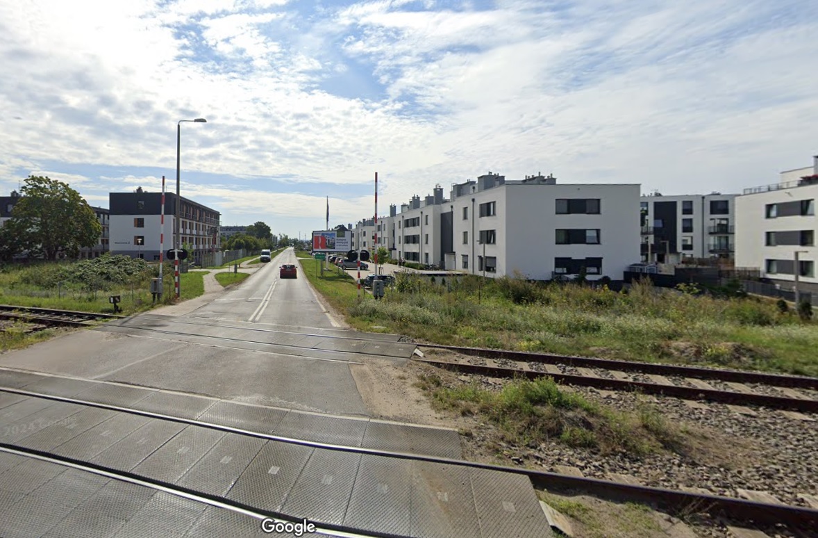 Kolej. Koniec obowiązkowego trąbienia na przejazdach. Będzie ciszej?