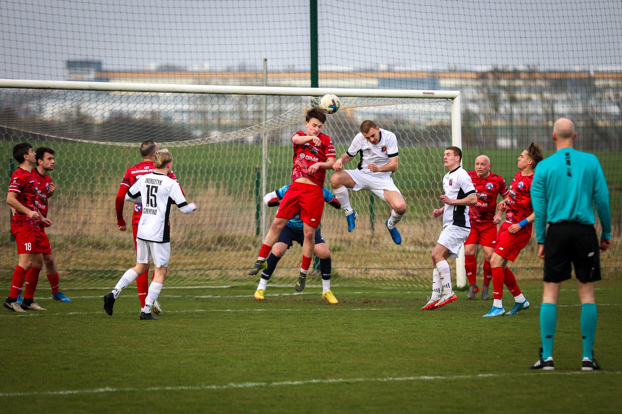 Znamy trenera GKS-u Kołbaskowo-Przecław. A kto jest faworytem ligi?